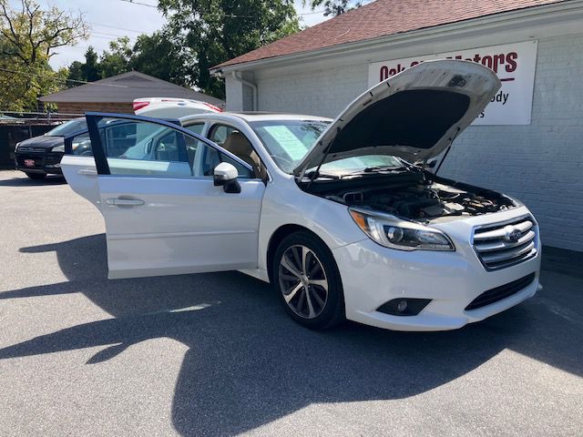 2017 Subaru Legacy Image 8