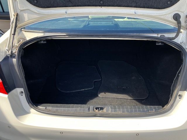 2017 Subaru Legacy Image 13