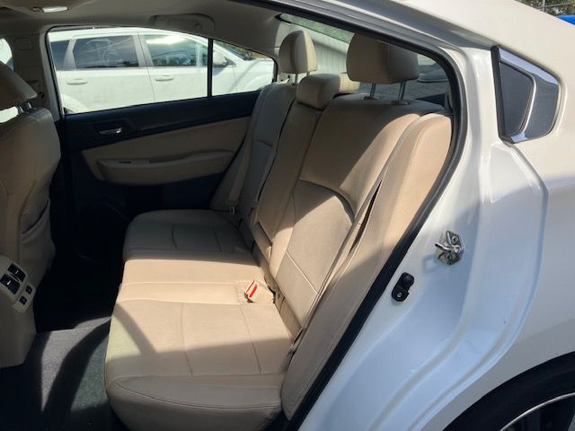 2017 Subaru Legacy Image 14