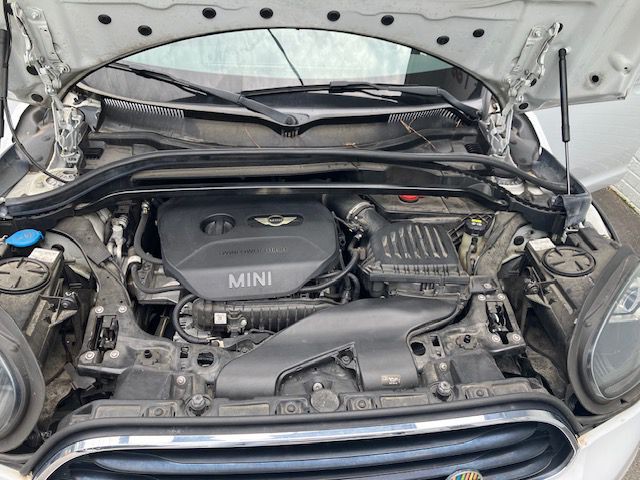 2019 MINI Cooper Image 8