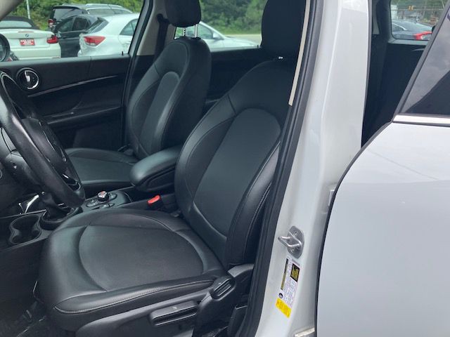 2019 MINI Cooper Image 15