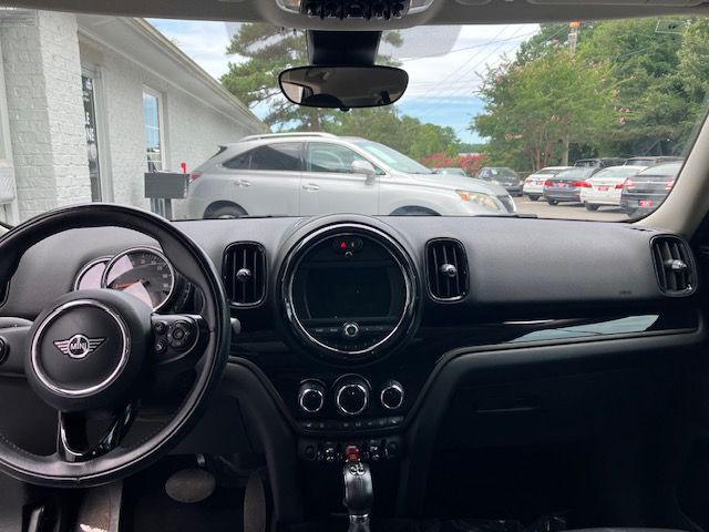 2019 MINI Cooper Image 16