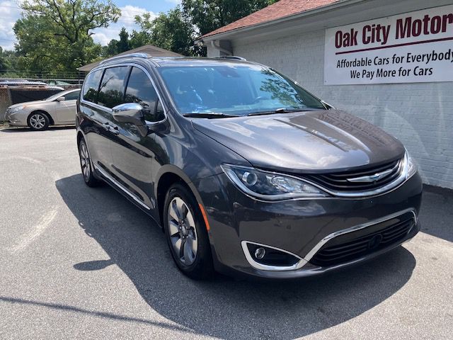 2018 Chrysler Pacifica Image 1