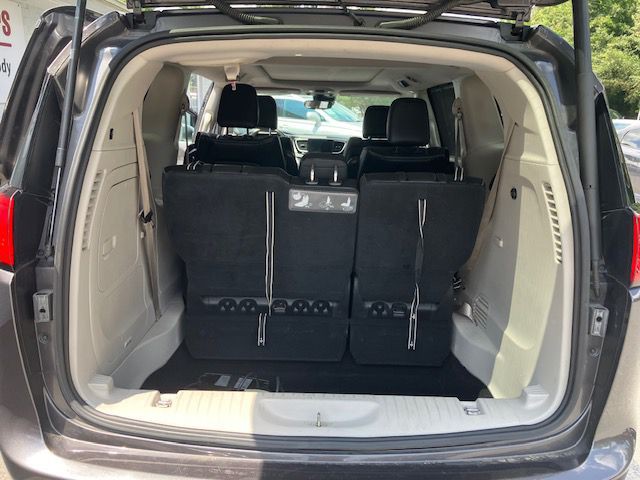2018 Chrysler Pacifica Image 15