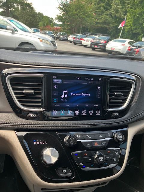2018 Chrysler Pacifica Image 18