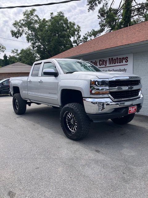 2019 Chevrolet Silverado 1500 Image 2