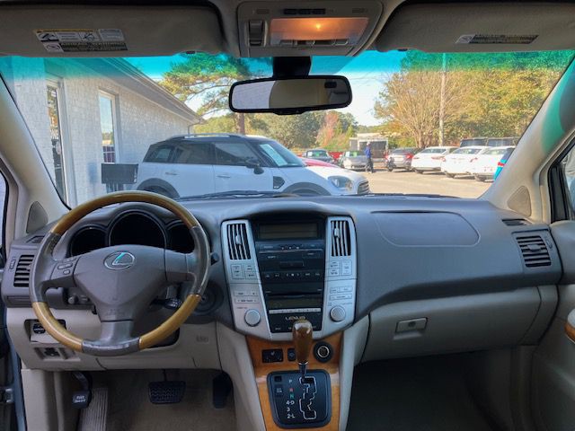 2009 Lexus RX Image 16
