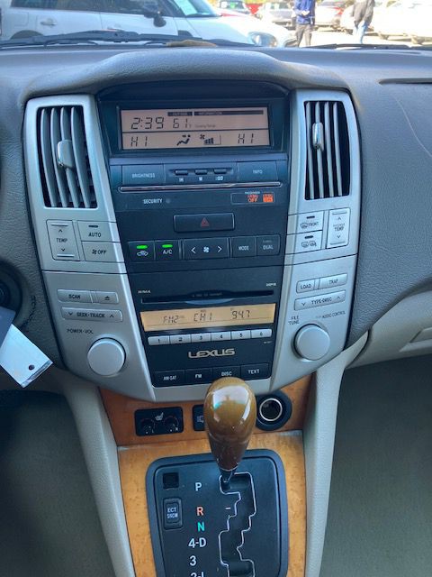 2009 Lexus RX Image 17