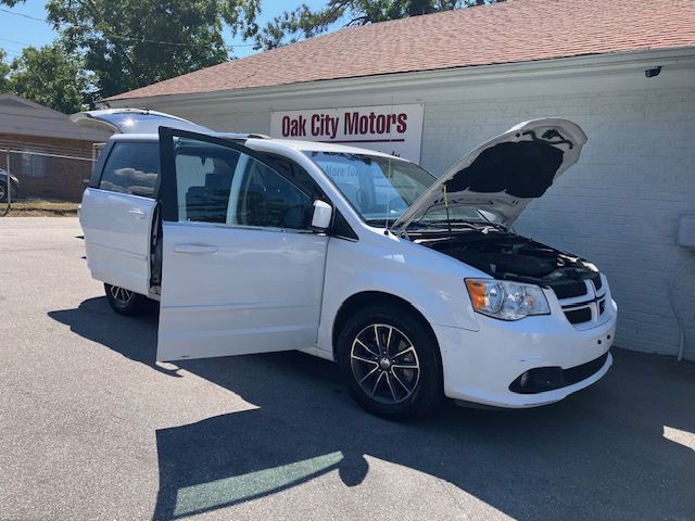 2017 Dodge Grand Caravan Image 9
