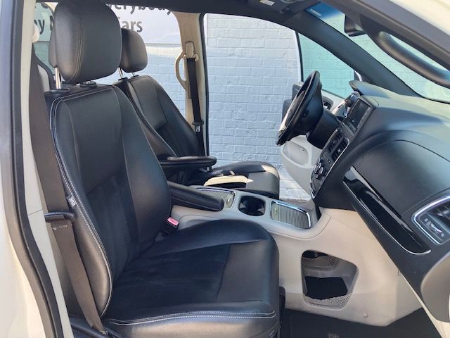 2017 Dodge Grand Caravan Image 12