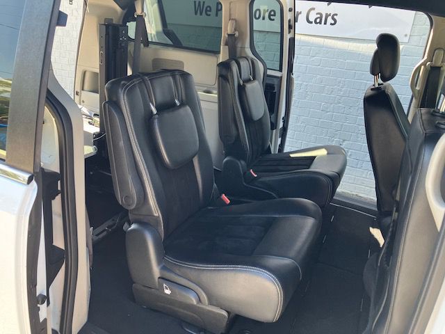 2017 Dodge Grand Caravan Image 13
