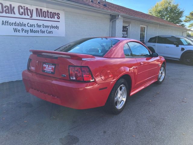 2004 Ford Mustang Image 5