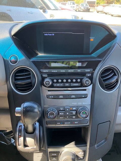 2015 Honda Pilot Image 16