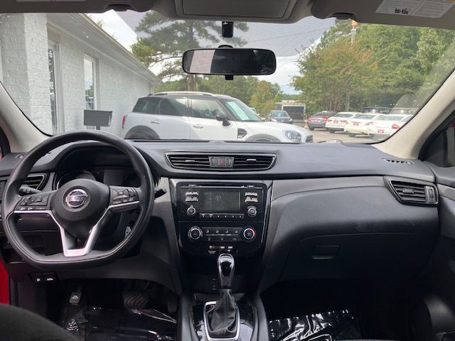 2017 Nissan Rogue Image 16