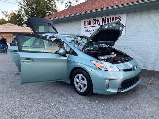 2015 Toyota Prius Image 8