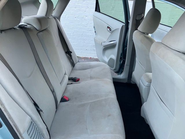 2015 Toyota Prius Image 12