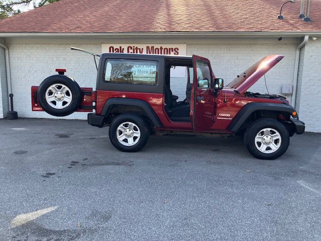 2011 Jeep Wrangler Image 9
