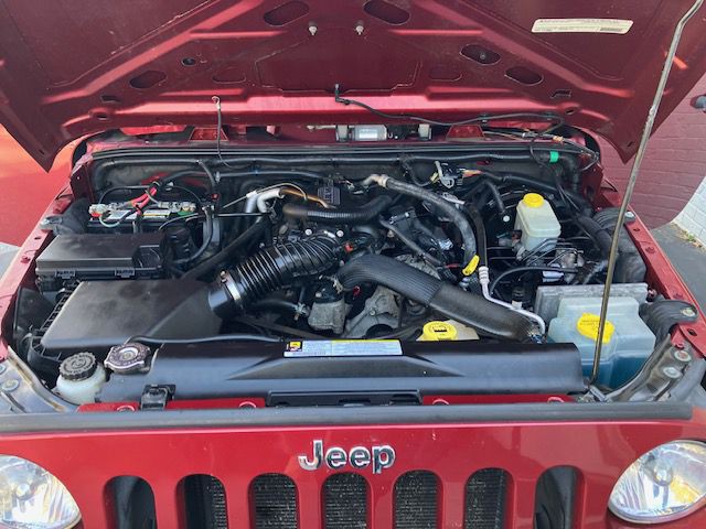 2011 Jeep Wrangler Image 10