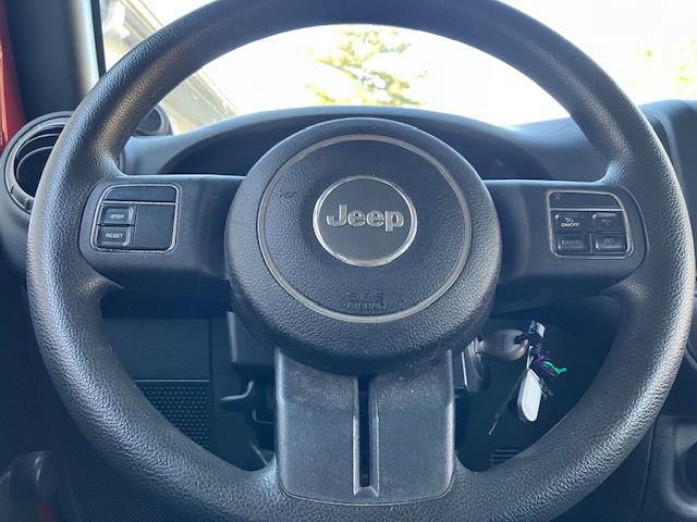 2011 Jeep Wrangler Image 16