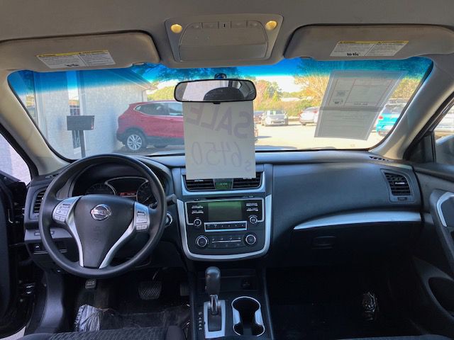 2016 Nissan Altima Image 16