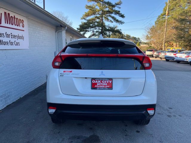 2020 Mitsubishi Eclipse Image 6