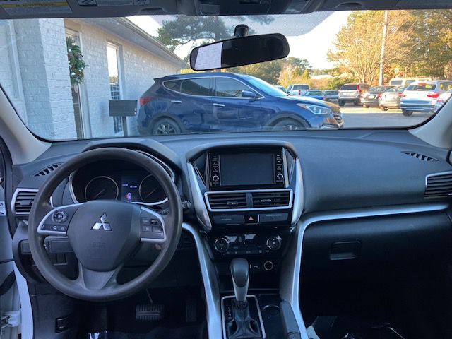 2020 Mitsubishi Eclipse Image 16