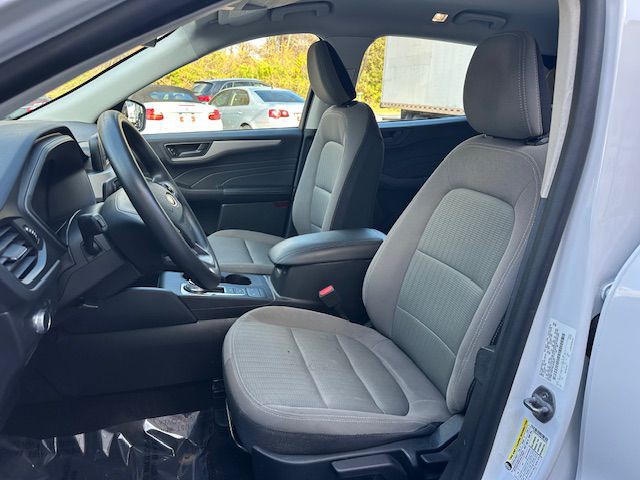 2021 Ford Escape Image 15