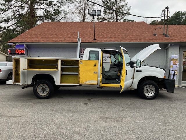 2004 Ford F-350 Image 9