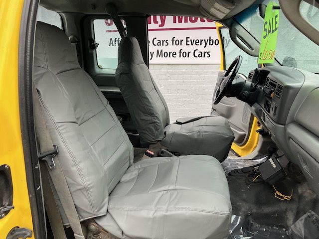 2004 Ford F-350 Image 11