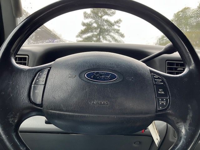 2004 Ford F-350 Image 19