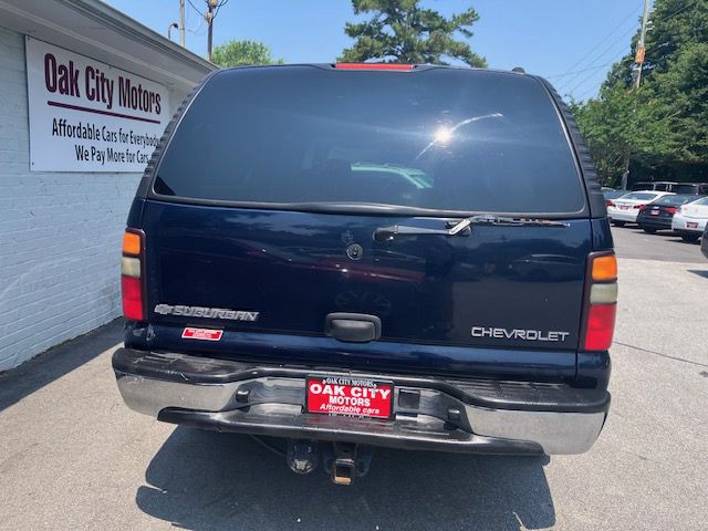 2004 Chevrolet Suburban Image 6