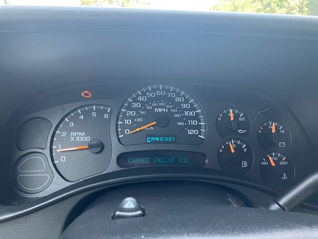 2004 Chevrolet Suburban Image 20