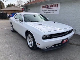 Image for 2014 Dodge Challenger SXT ID: 7040397