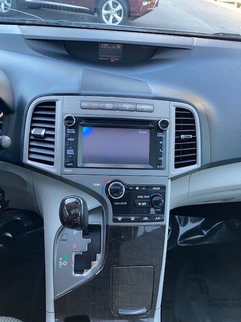 2013 Toyota Venza Image 16