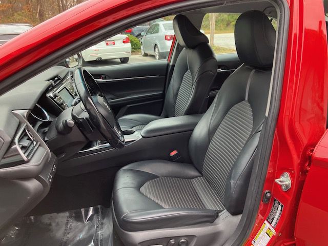 2020 Toyota Camry Image 15