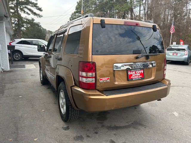 2011 Jeep Liberty Image 8