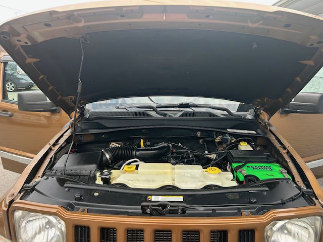 2011 Jeep Liberty Image 10