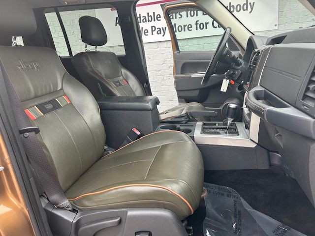 2011 Jeep Liberty Image 15