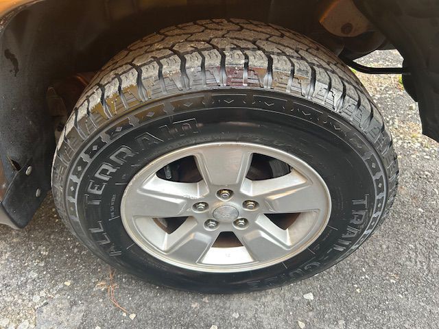 2011 Jeep Liberty Image 22