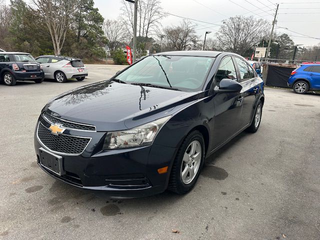 2014 Chevrolet Cruze Image 2