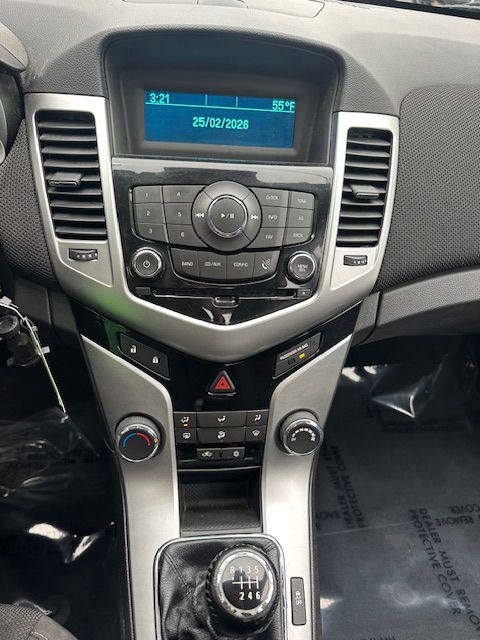 2014 Chevrolet Cruze Image 17