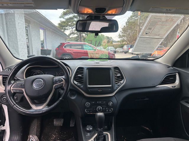 2015 Jeep Cherokee Image 16