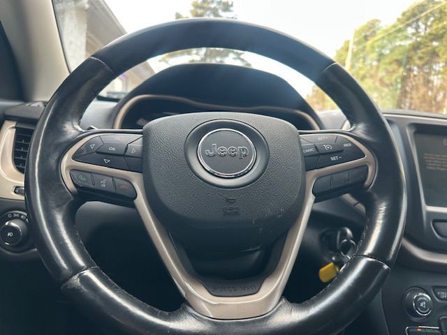 2015 Jeep Cherokee Image 19