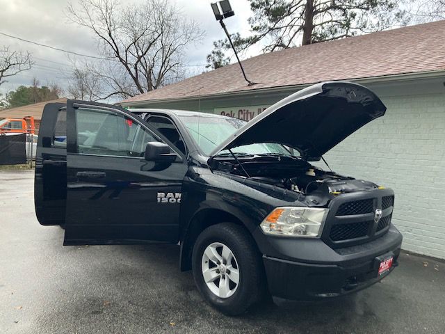 2016 RAM 1500 Image 9