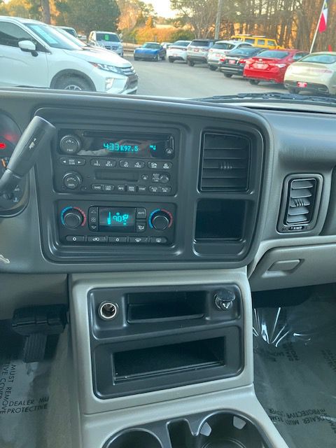 2004 GMC Yukon Image 15