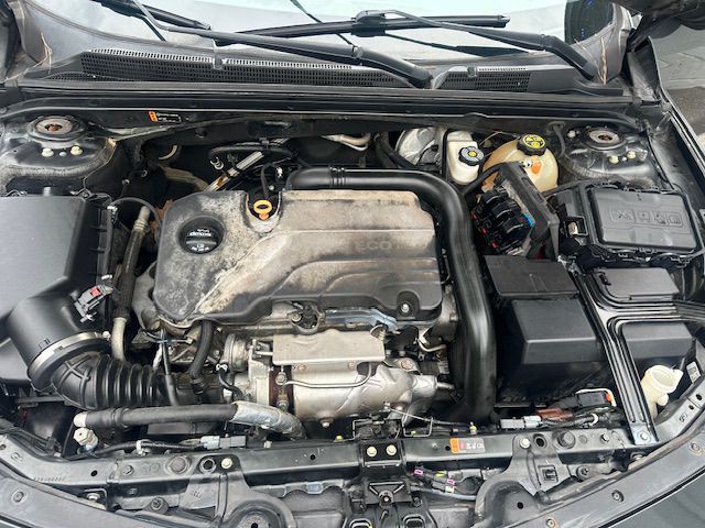 2017 Chevrolet Malibu Image 8