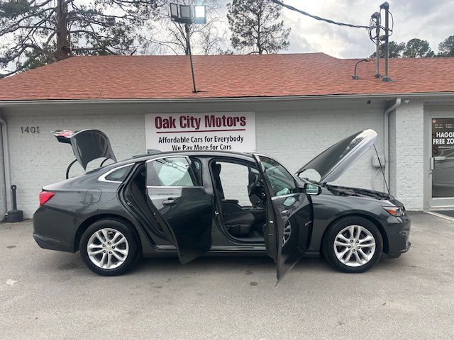 2017 Chevrolet Malibu Image 10