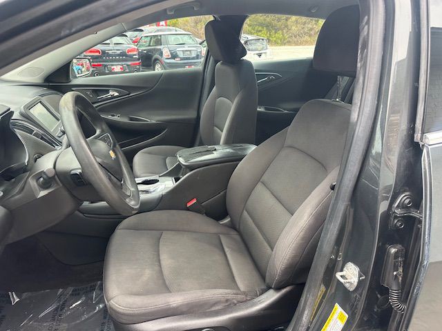 2017 Chevrolet Malibu Image 15