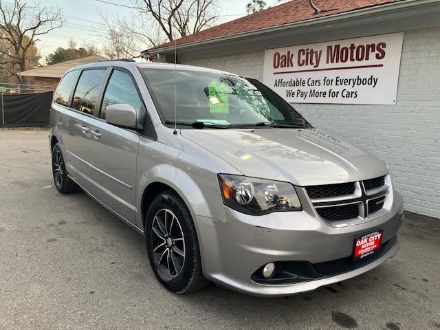 2017 Dodge Grand Caravan Image 1