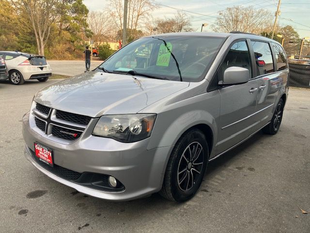 2017 Dodge Grand Caravan Image 2